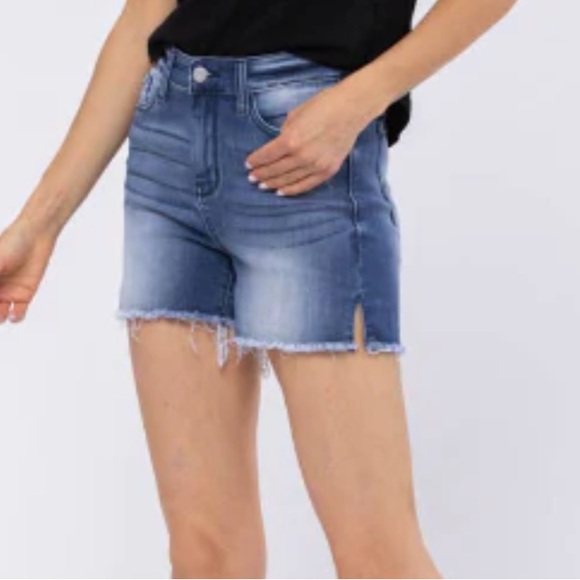Judy Blue Denim Shorts / XL - Picture 6 of 6